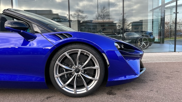 Used McLaren Artura 2024 for sale - 76082136: Photo 8
