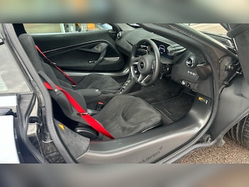 Used McLaren 750S 2024 for sale - 77494640: Photo