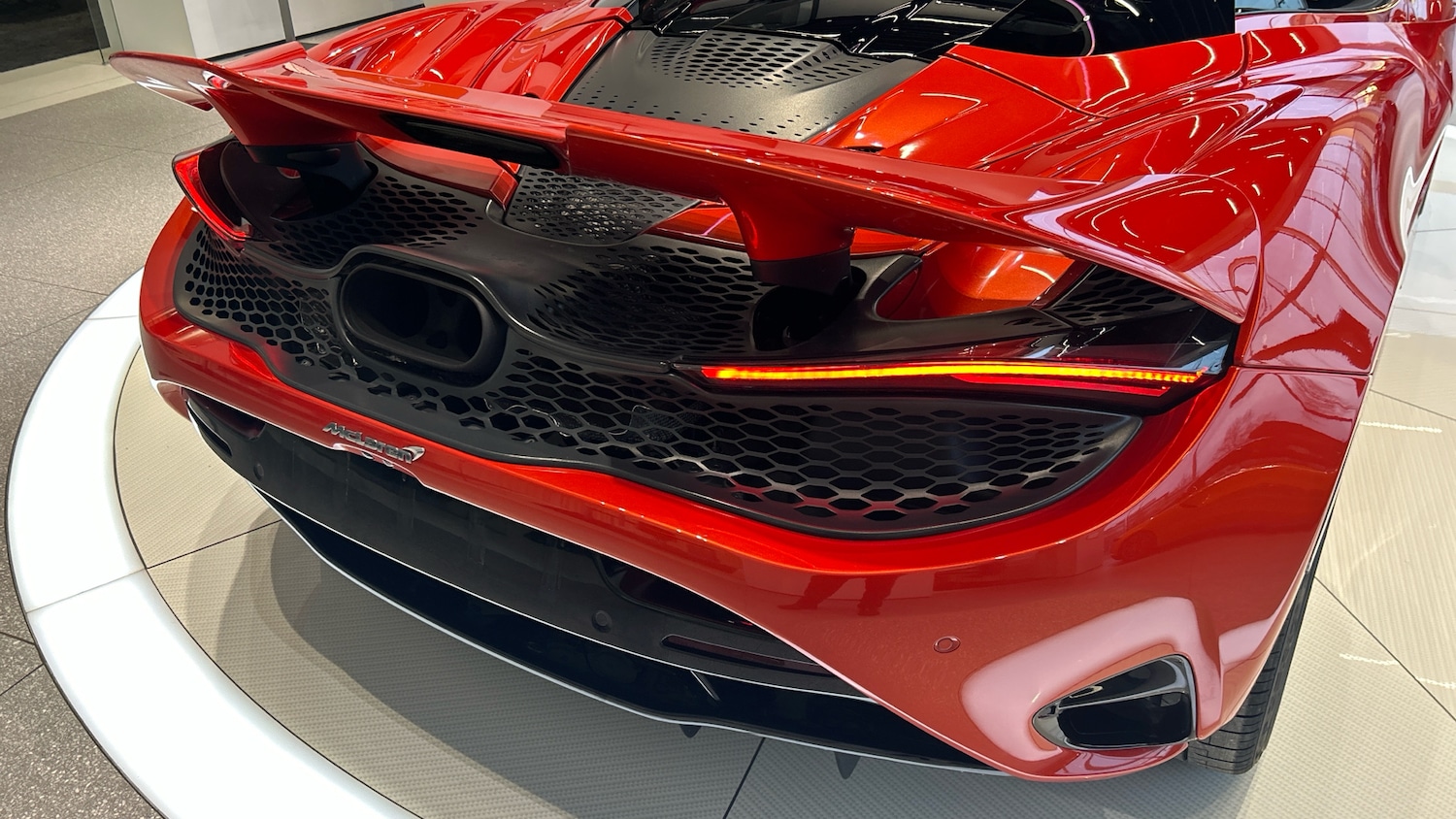 Used McLaren 750S 2024 for sale - 77089718: Photo 14