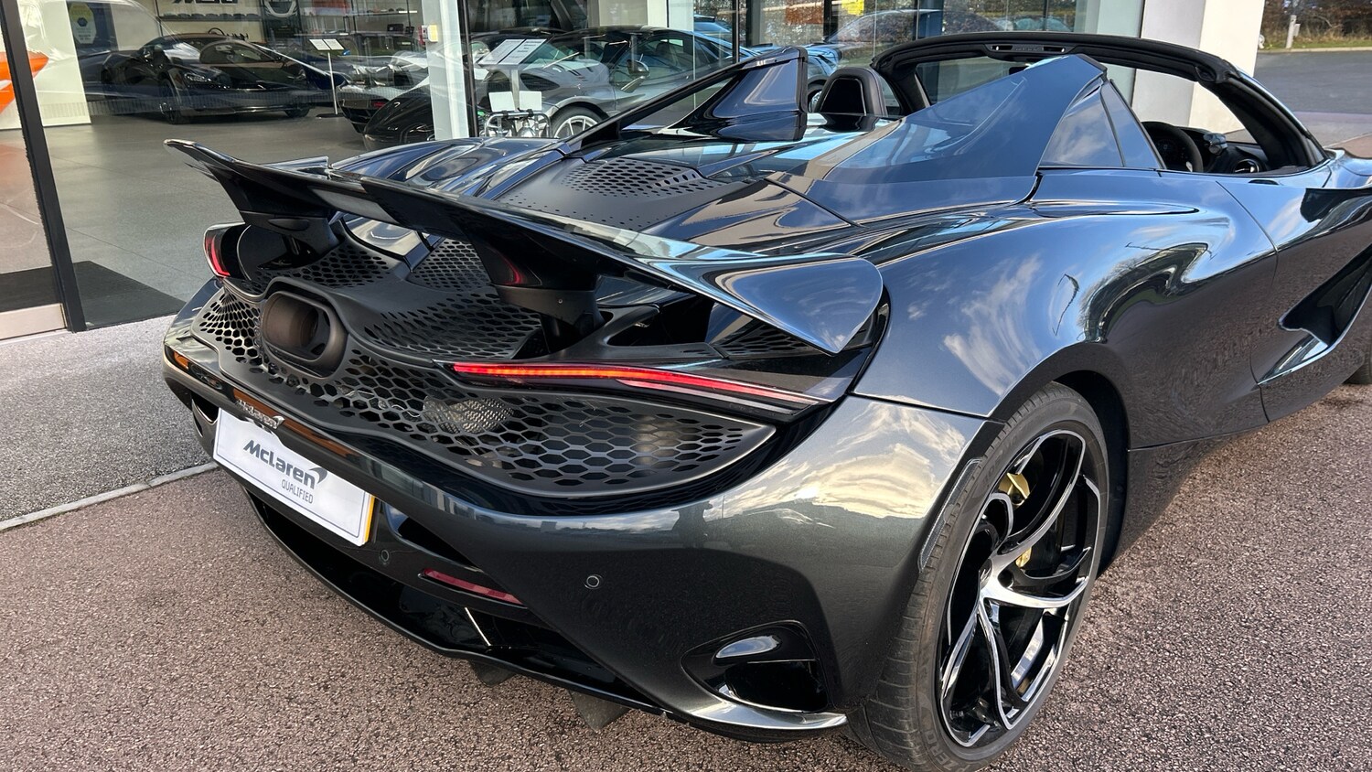 Used McLaren 750S 2024 for sale - 76884701: Photo 13