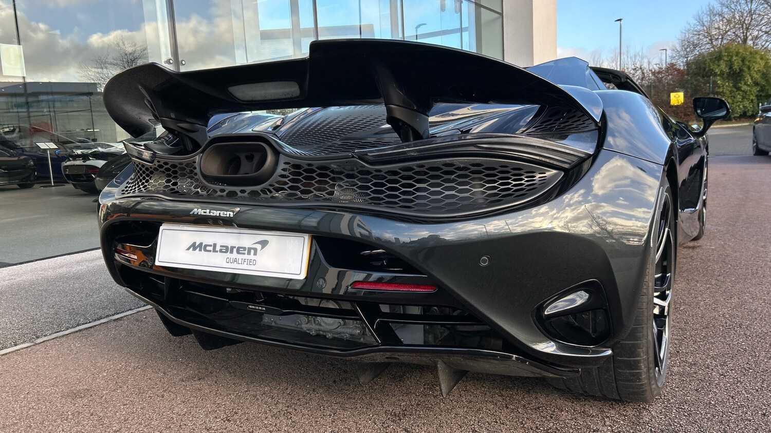 Used McLaren 750S 2024 for sale - 76884701: Photo 14