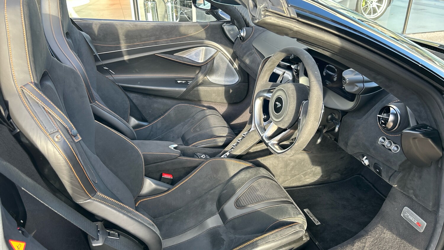 Used McLaren 750S 2024 for sale - 76884701: Photo 3