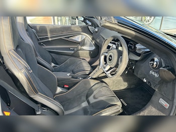 Used McLaren 750S 2024 for sale - 76884701: Photo