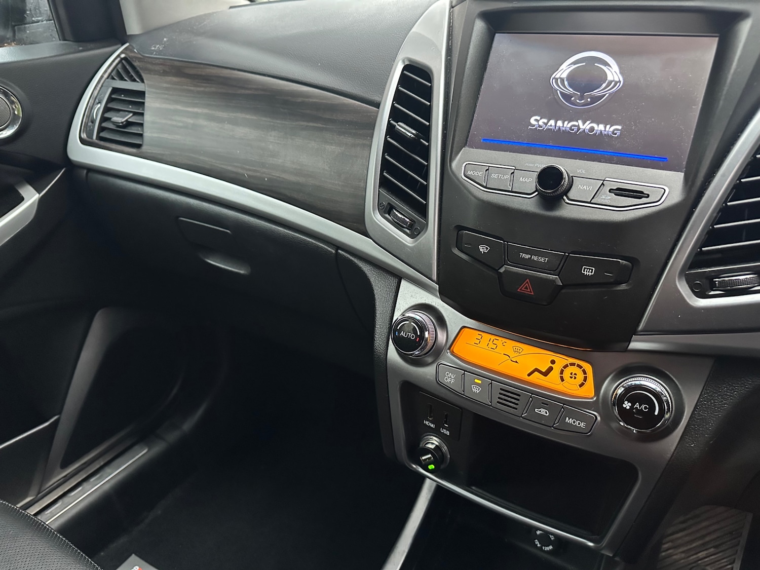 Used Ssangyong Korando 2017 for sale - 76887505: Photo 12