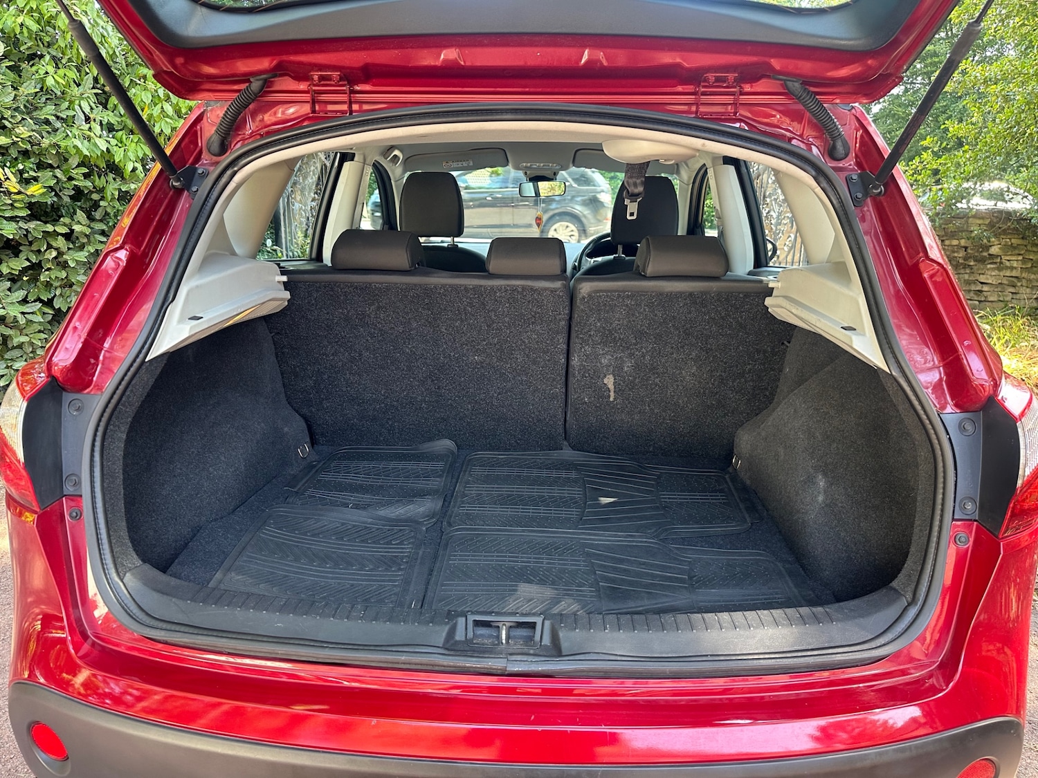 Used Nissan Qashqai 2014 for sale - 76187389: Photo 10