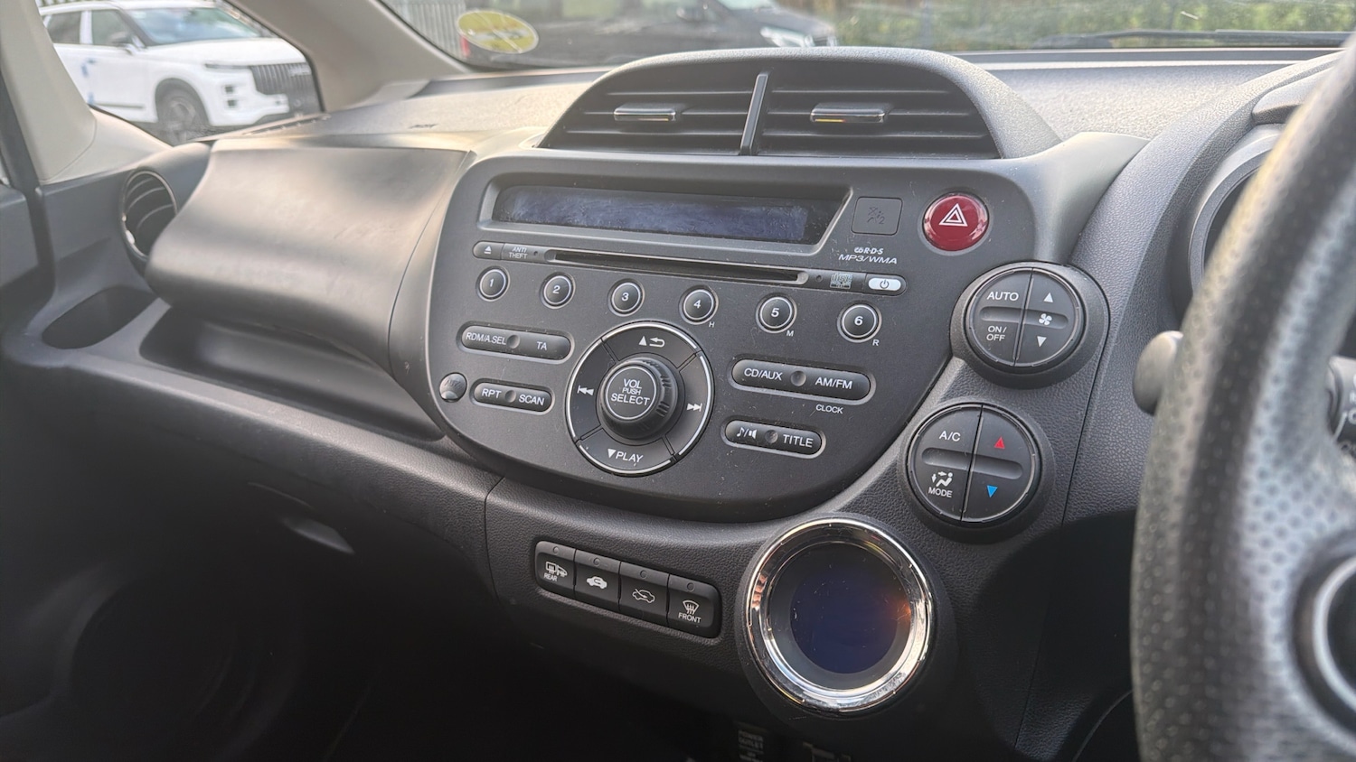 Used Honda Jazz 2015 for sale - 77107597: Photo 12