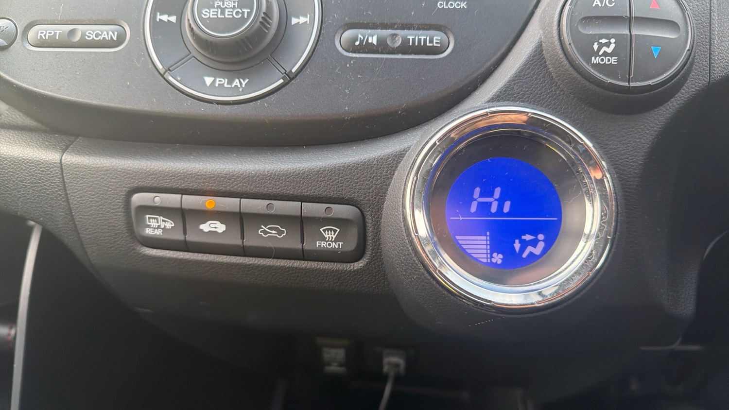 Used Honda Jazz 2015 for sale - 77107597: Photo 23