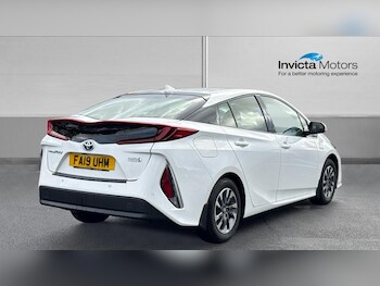 Used Toyota Prius 2019 for sale - 76896867: Photo