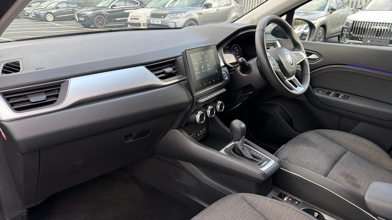 Used Renault Captur 2023 for sale - 76821505: Photo 10