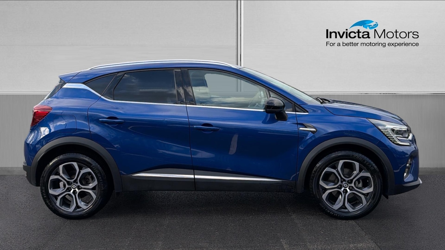 Used Renault Captur 2023 for sale - 76821505: Photo 2