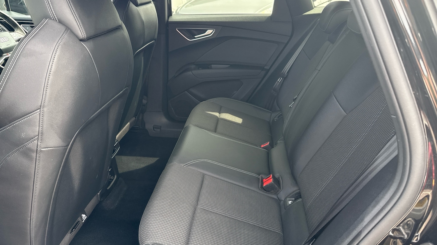 Used Audi Q4 e-tron 2022 for sale - 76896838: Photo 14