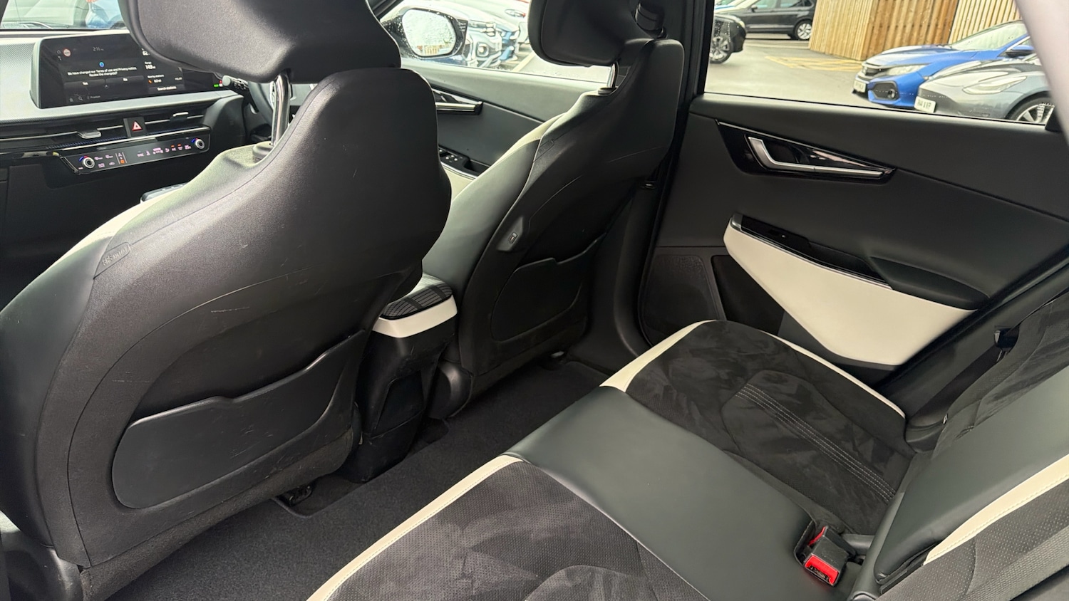 Used Kia EV6 2022 for sale - 77213357: Photo 14