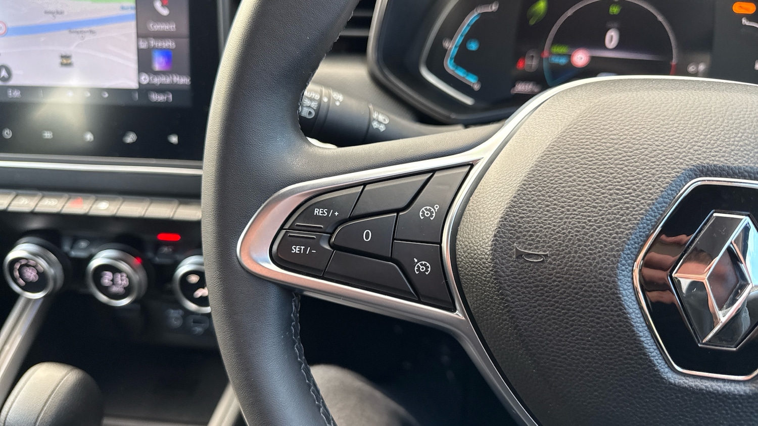 Used Renault Clio 2022 for sale - 76346917: Photo 25