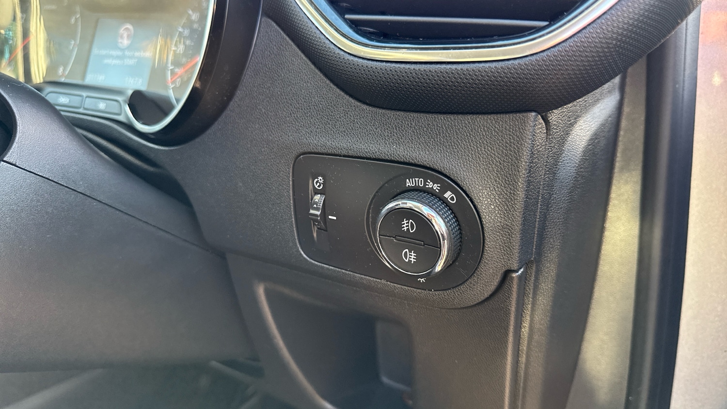 Used Vauxhall Crossland 2022 for sale - 76346913: Photo 23