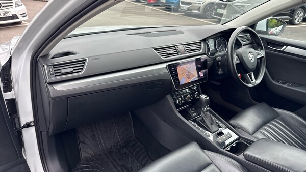 Used Skoda Superb 2018 for sale - 76237312: Photo 10