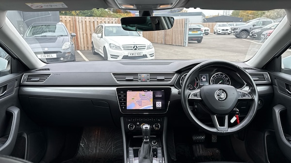 Used Skoda Superb 2018 for sale - 76237312: Photo 11