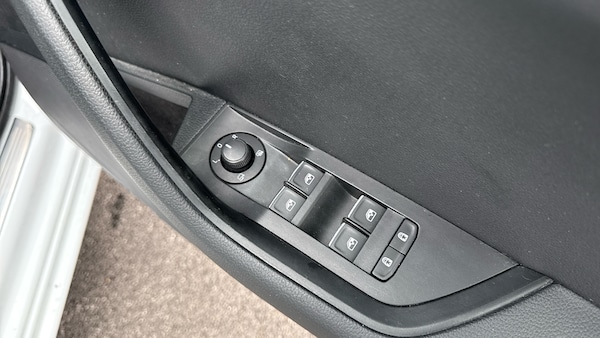 Used Skoda Superb 2018 for sale - 76237312: Photo 25
