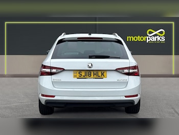 Used Skoda Superb 2018 for sale - 76237312: Photo