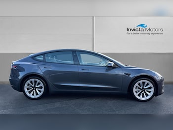 Used Tesla Model 3 2021 for sale - 76305207: Photo