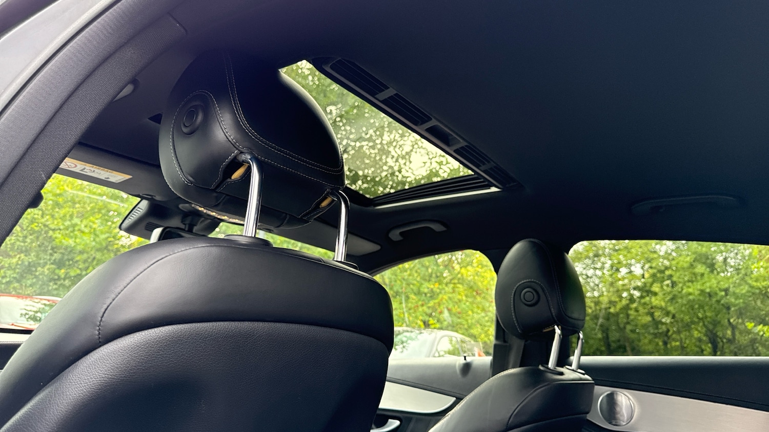 Used Mercedes-Benz GLC 2019 for sale - 77682022: Photo 22