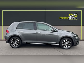 Used Volkswagen Golf 2019 for sale - 75644504: Photo