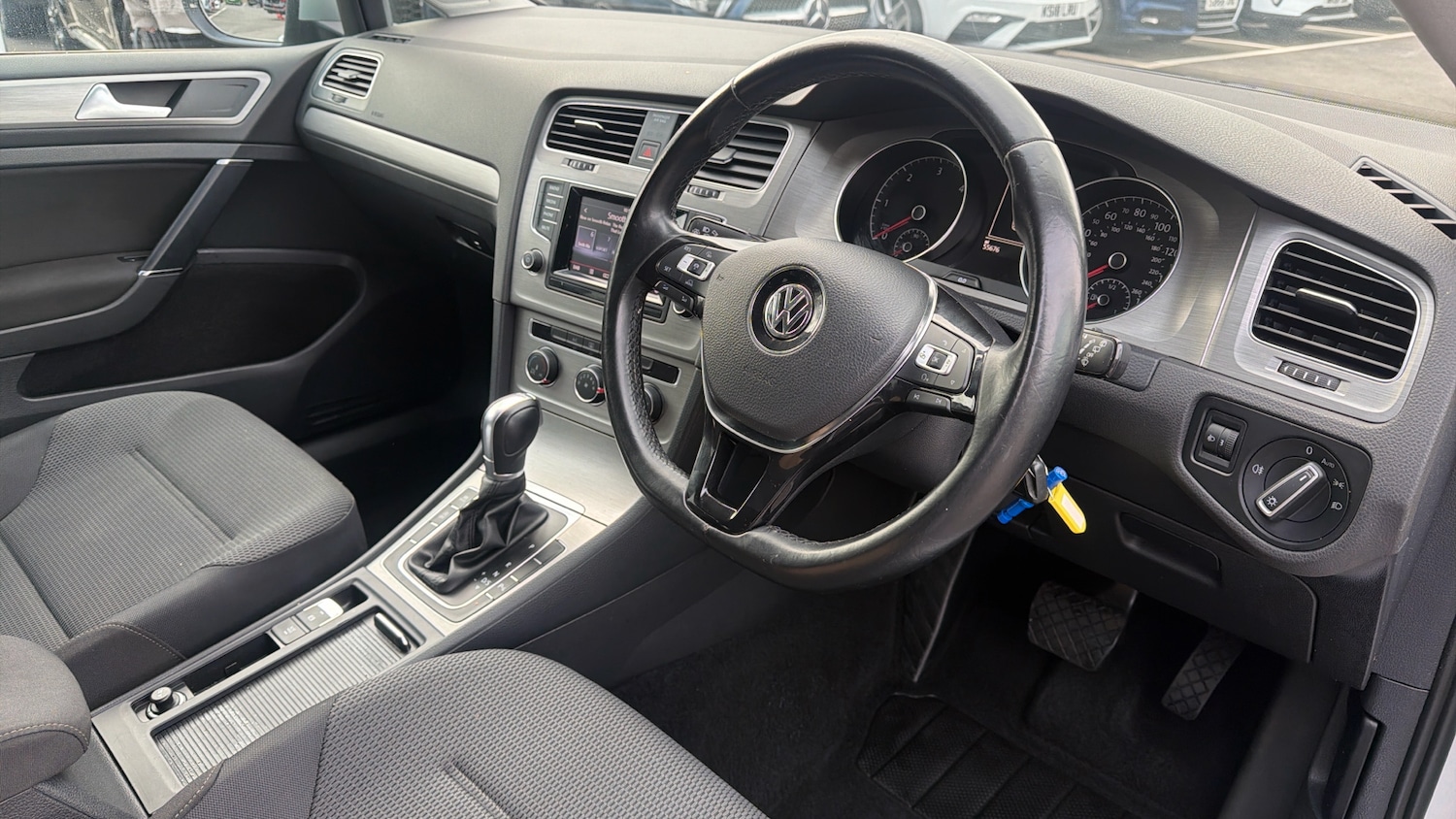 Used Volkswagen Golf 2014 for sale - 77668239: Photo 9