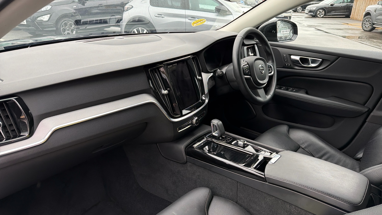 Used Volvo V60 2022 for sale - 77766710: Photo 10