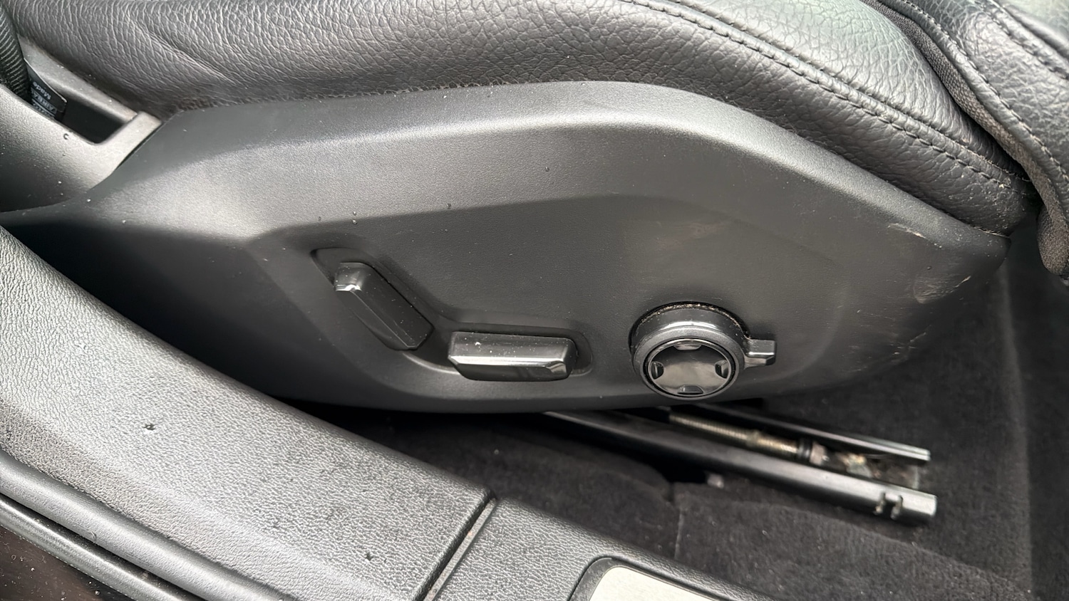 Used Volvo V60 2022 for sale - 77766710: Photo 25