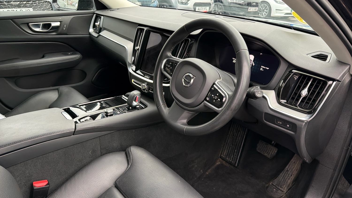 Used Volvo V60 2022 for sale - 77766710: Photo 9