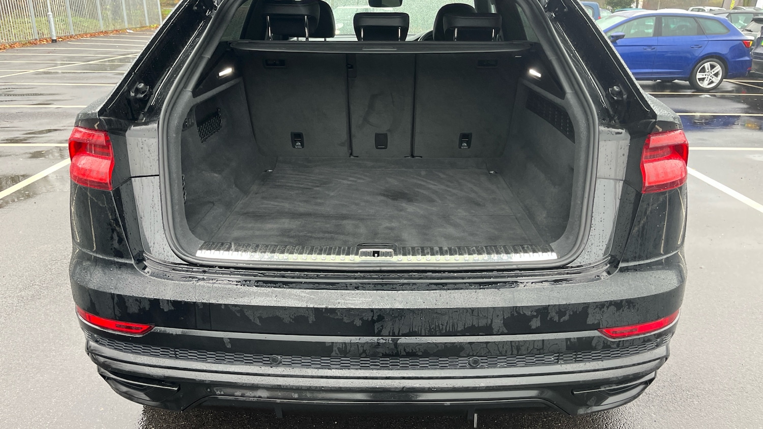 Used Audi Q8 2019 for sale - 76770147: Photo 15