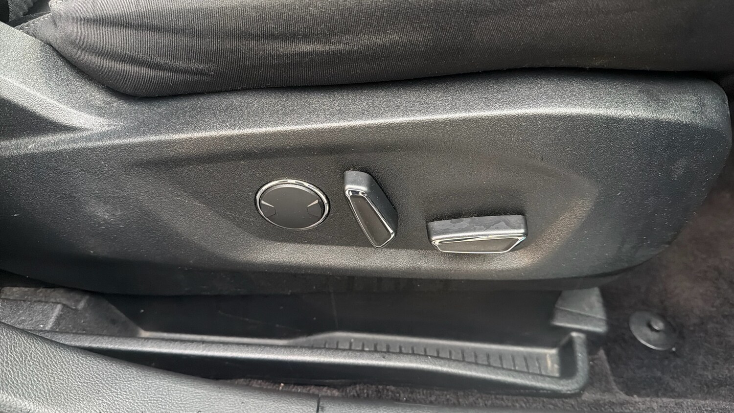 Used Ford Edge 2017 for sale - 77494642: Photo 25