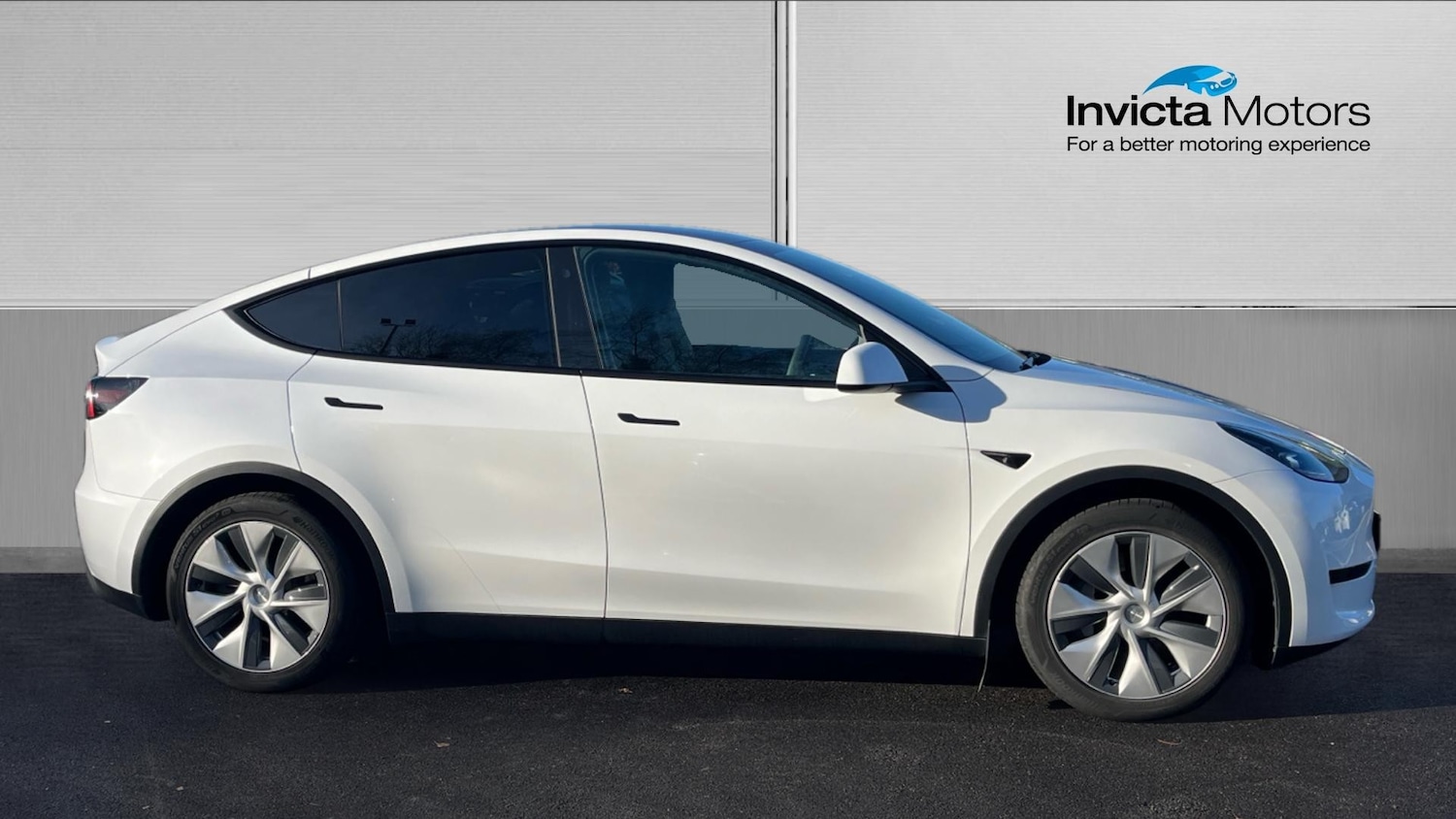 Used Tesla Model Y 2022 for sale - 76618463: Photo 2