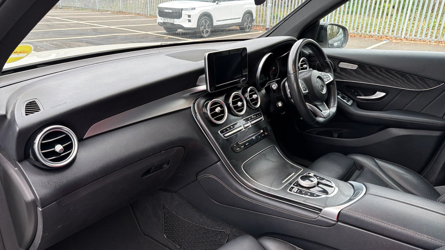 Used Mercedes-Benz GLC 2019 for sale - 77072983: Photo 10