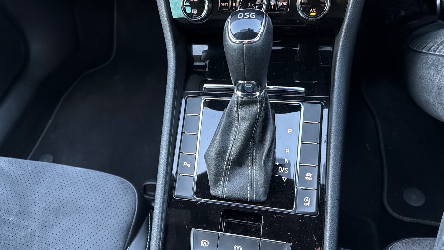 Used Skoda Superb 2017 for sale - 77107529: Photo 25