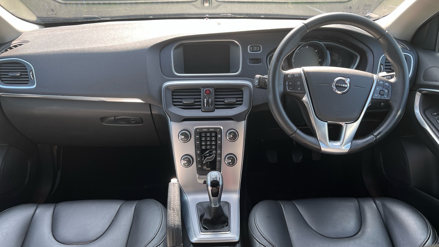 Used Volvo V40 2018 for sale - 75999402: Photo 11