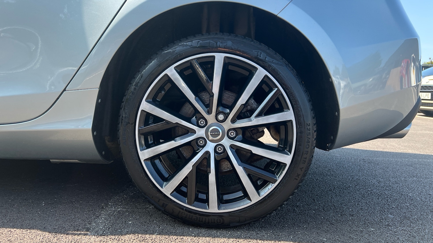 Used Volvo V40 2018 for sale - 75999402: Photo 18
