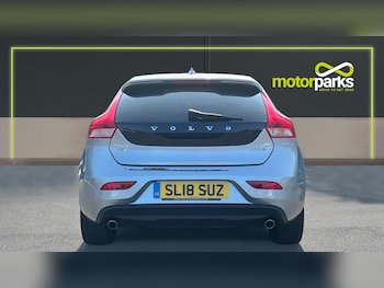 Used Volvo V40 2018 for sale - 75999402: Photo
