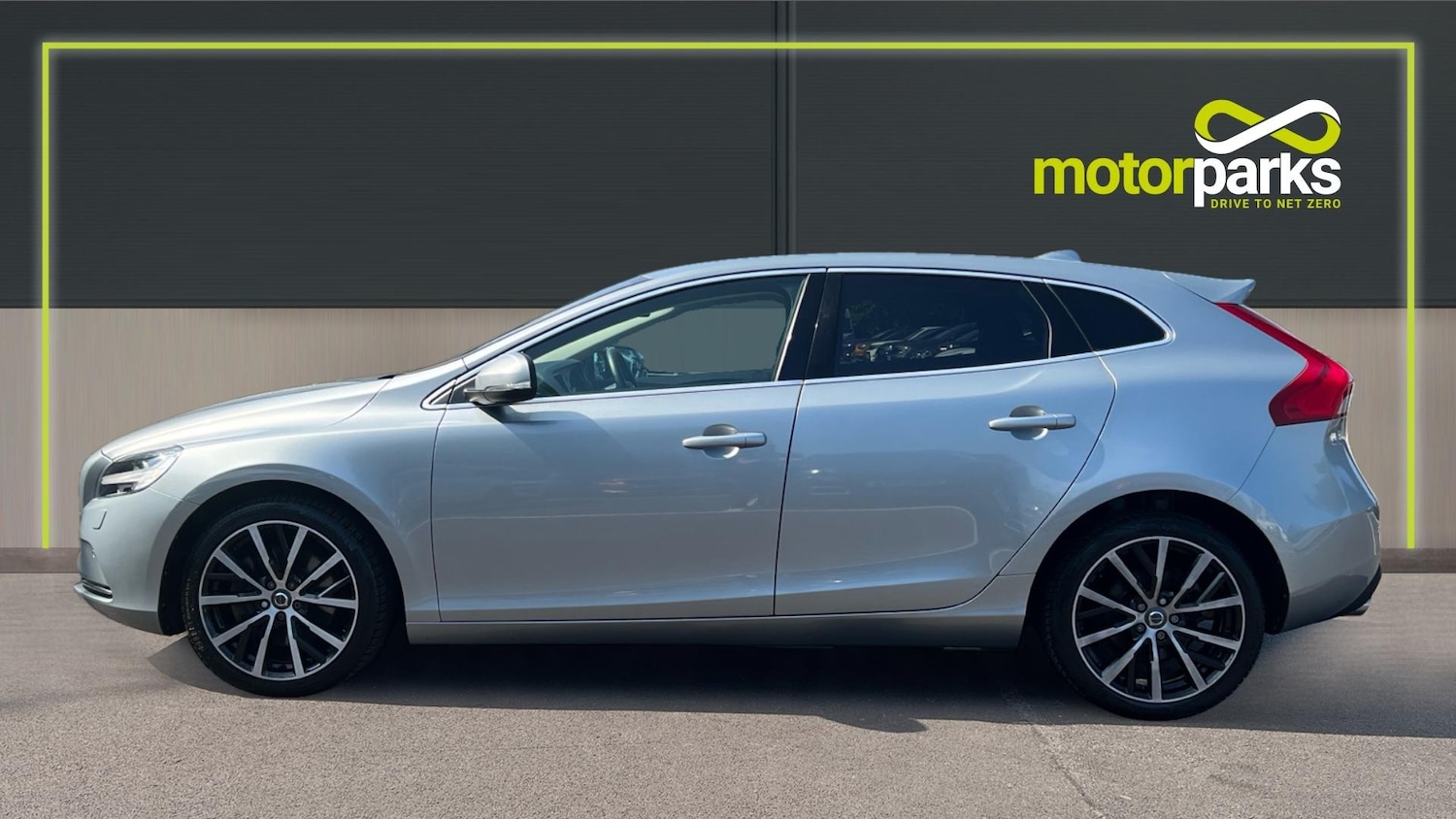 Used Volvo V40 2018 for sale - 75999402: Photo 6