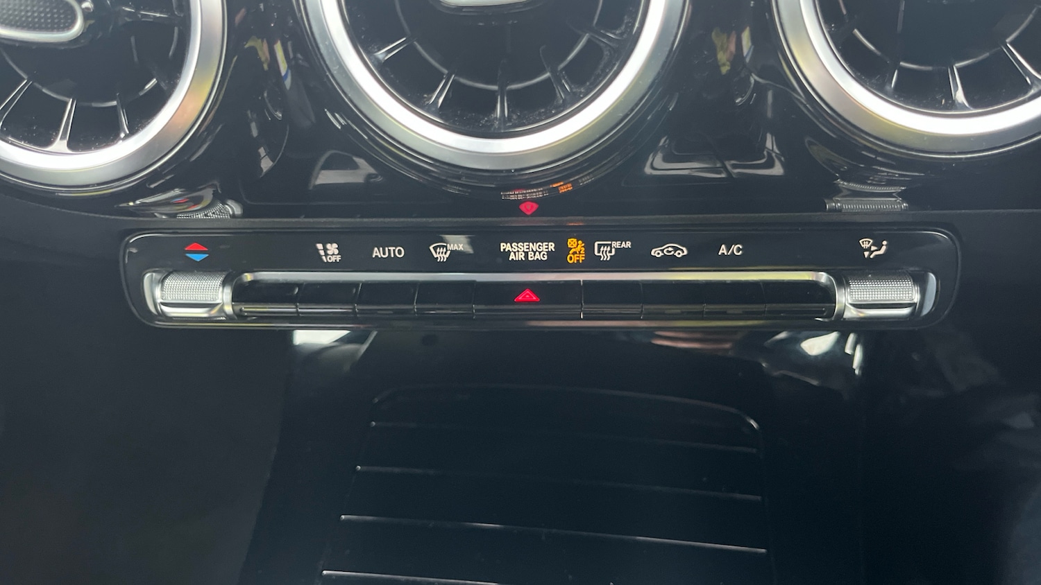 Used Mercedes-Benz A-Class 2019 for sale - 76770173: Photo 22