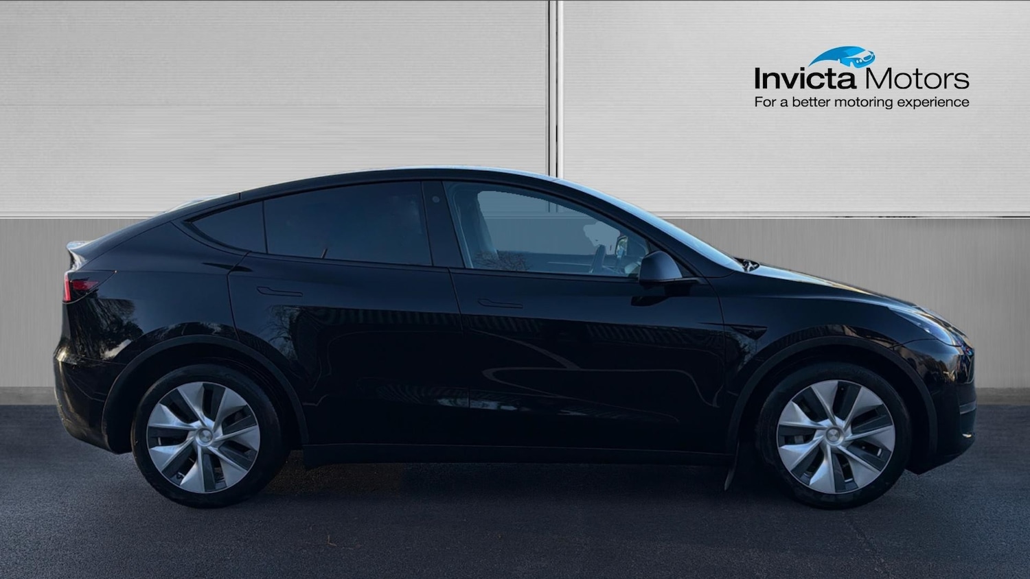 Used Tesla Model Y 2022 for sale - 76799458: Photo 2