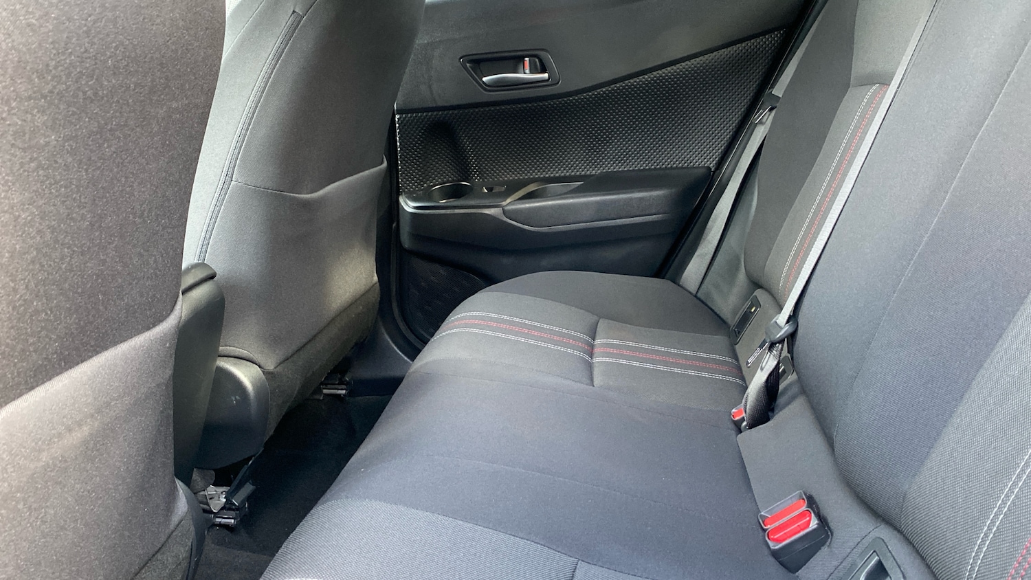 Used Toyota C-HR 2023 for sale - 76784860: Photo 14