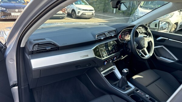 Used Audi Q3 2020 for sale - 76057669: Photo 10