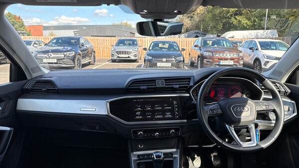Used Audi Q3 2020 for sale - 76057669: Photo 11