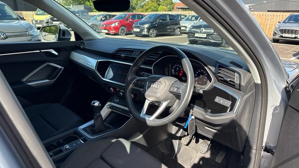 Used Audi Q3 2020 for sale - 76057669: Photo 9