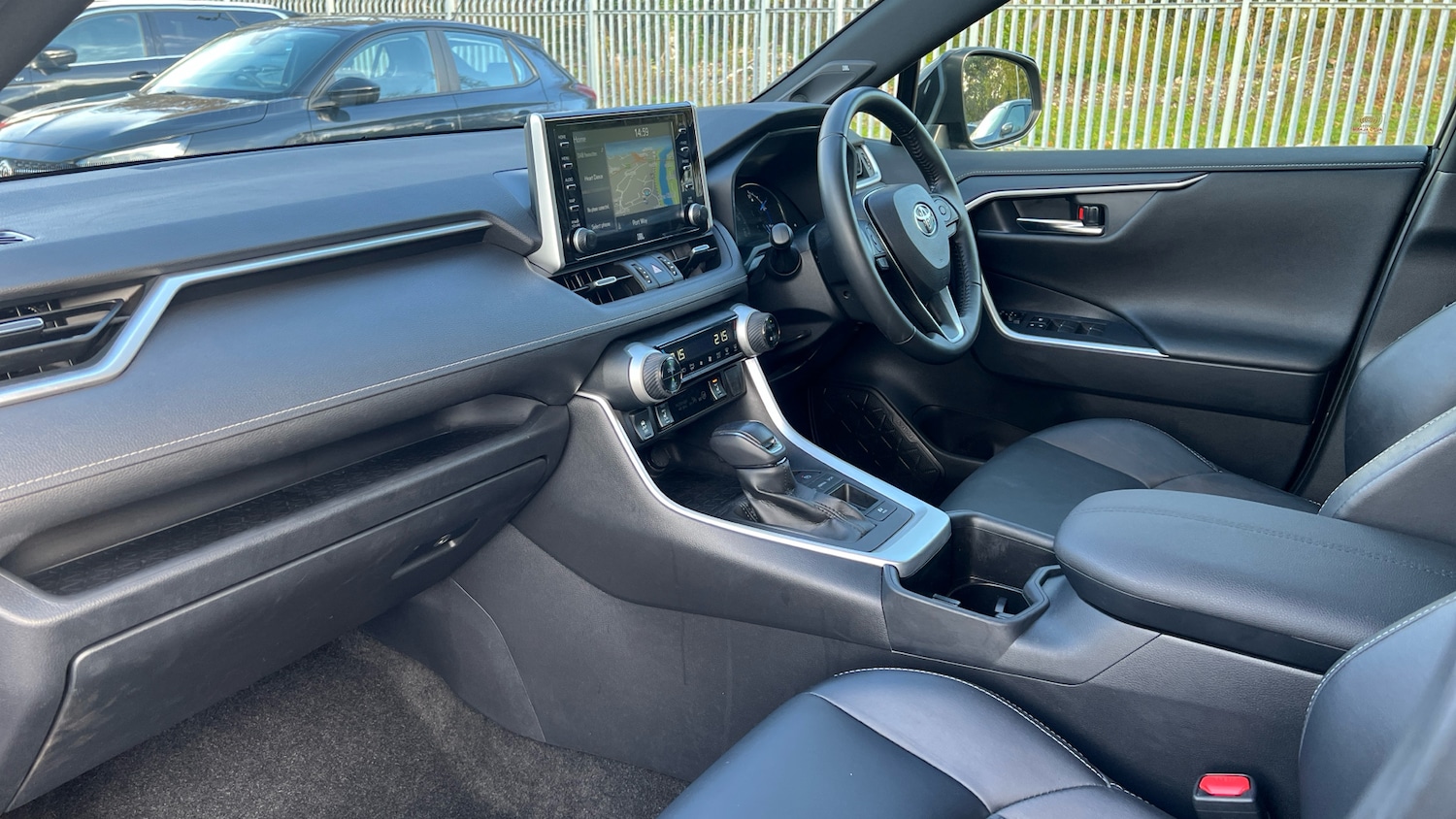 Used Toyota RAV4 2022 for sale - 76368809: Photo 10