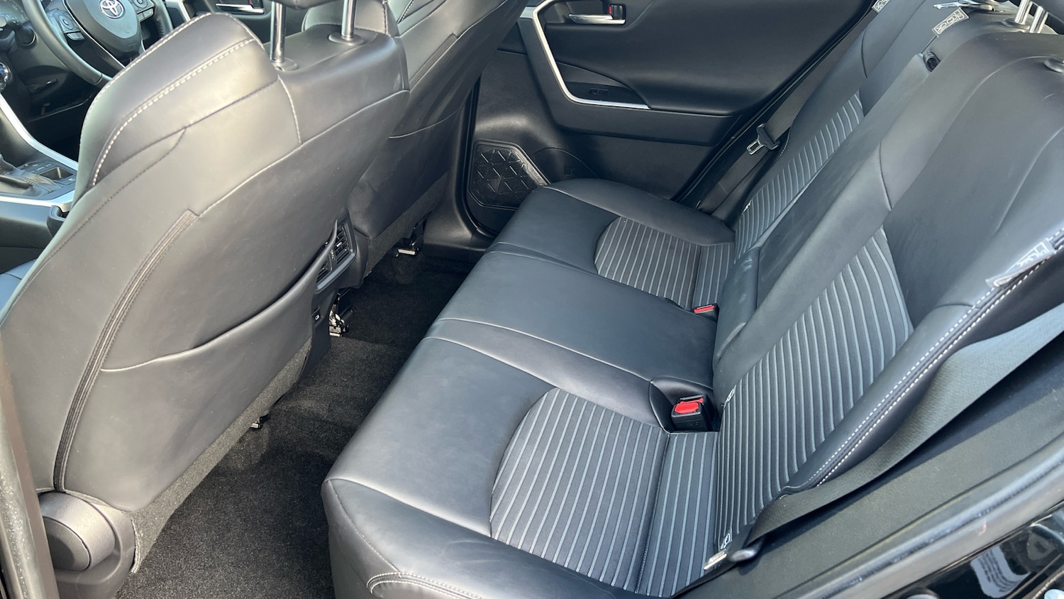 Used Toyota RAV4 2022 for sale - 76368809: Photo 14