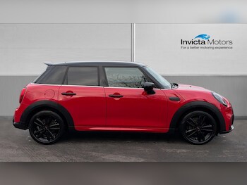Used MINI Hatch 2023 for sale - 77080845: Photo