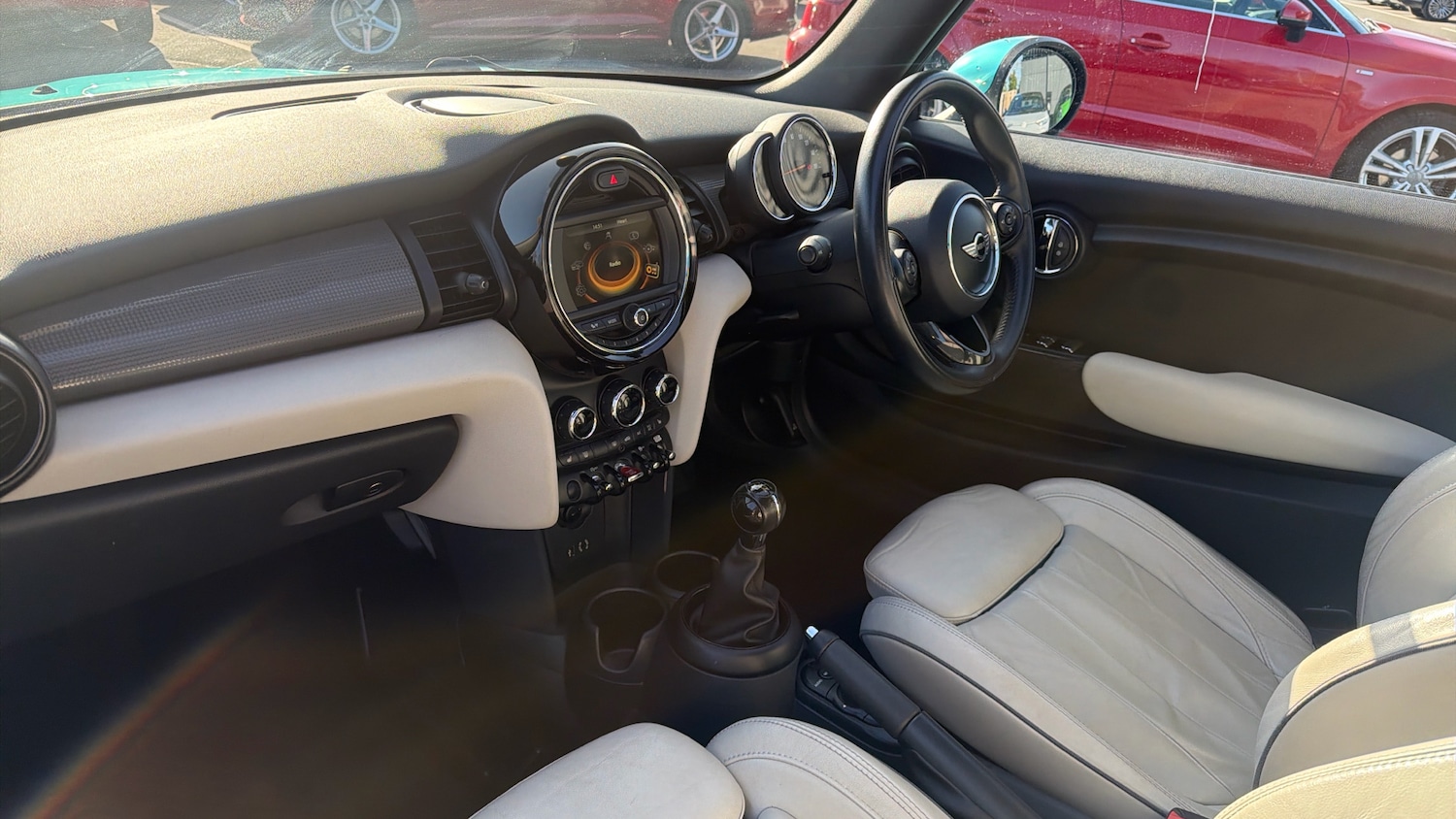 Used MINI Convertible 2018 for sale - 77851058: Photo 10