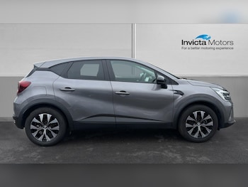Used Renault Captur 2023 for sale - 79156717: Photo