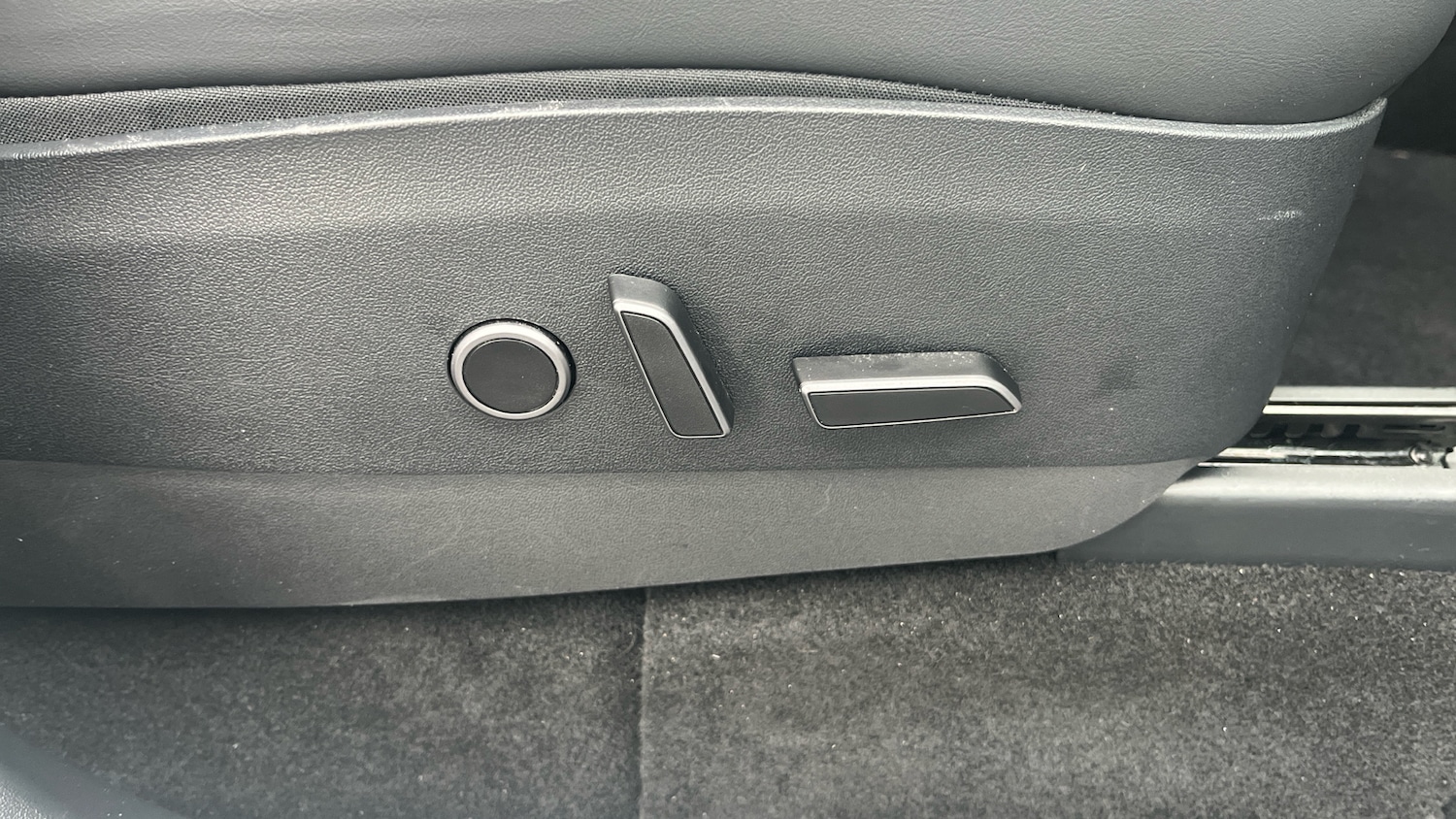 Used Tesla Model Y 2023 for sale - 76482796: Photo 25